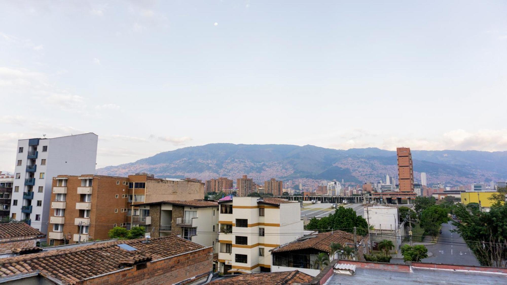Selva House Bed & Breakfast Medellin Exterior photo