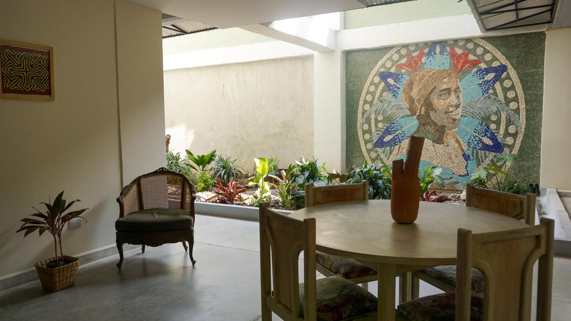 Selva House Bed & Breakfast Medellin Exterior photo